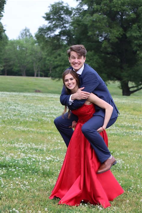 funny prom pictures poses|prom picture poses single.